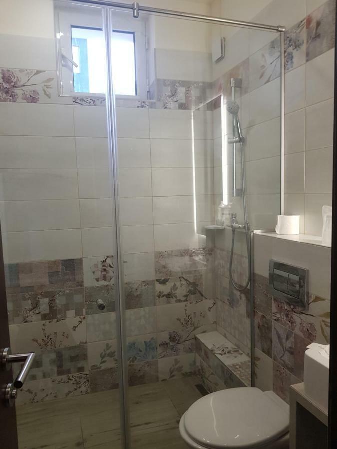 Hotel Florilor Băile Olăneşti Kültér fotó